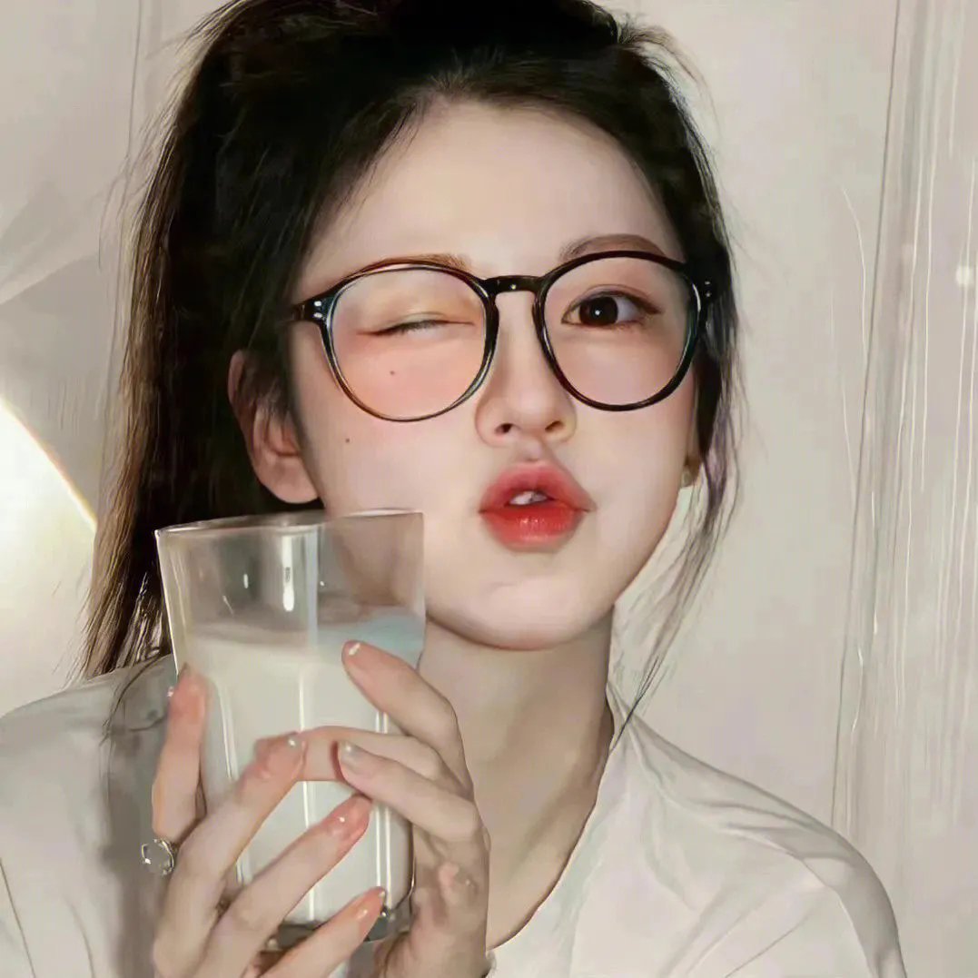 艾曼妞与罗丽妲